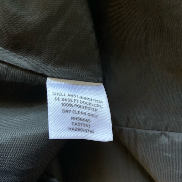 { Halogen } Split Neck Pleated Dress Sz 4 - Picture 5 of 5